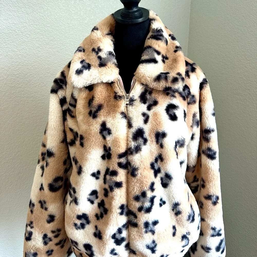 Catherine Malandrino Cheetah Print Faux Fur Jacket - Picture 3 of 7